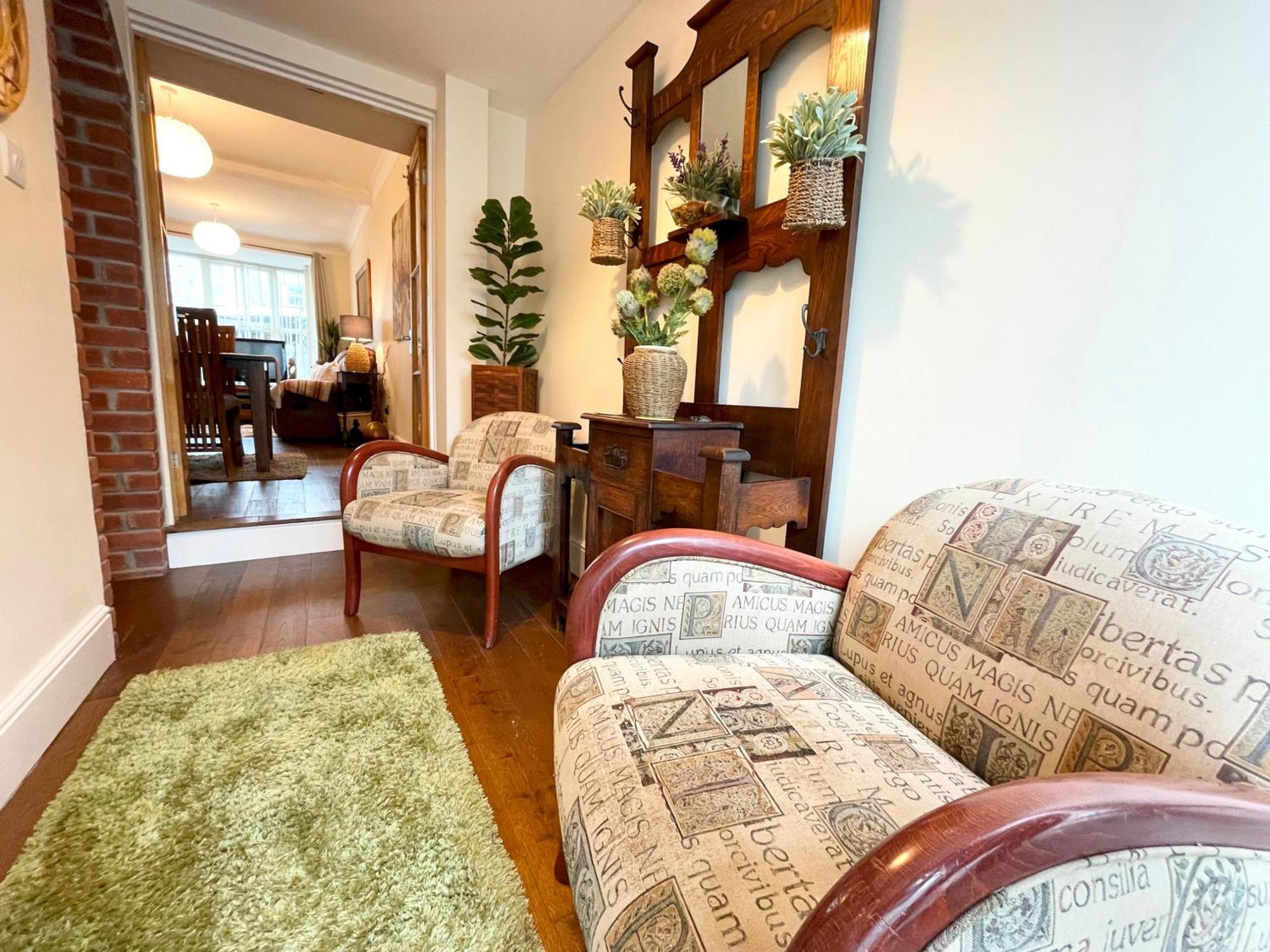 Penzance~Charming Family Home~3 Bed ~2 Bathrooms Exterior photo